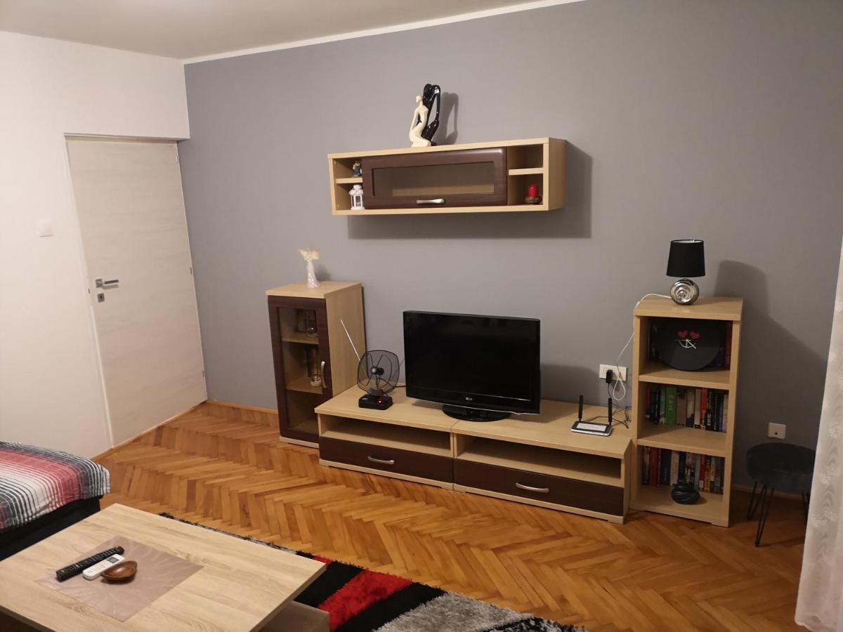 Tamy Appartement Pula Buitenkant foto
